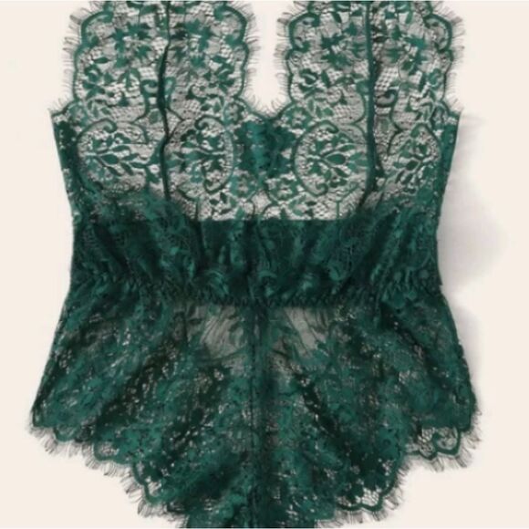 Green Lace Teddy Lingerie Outfit - Picture 8 of 9